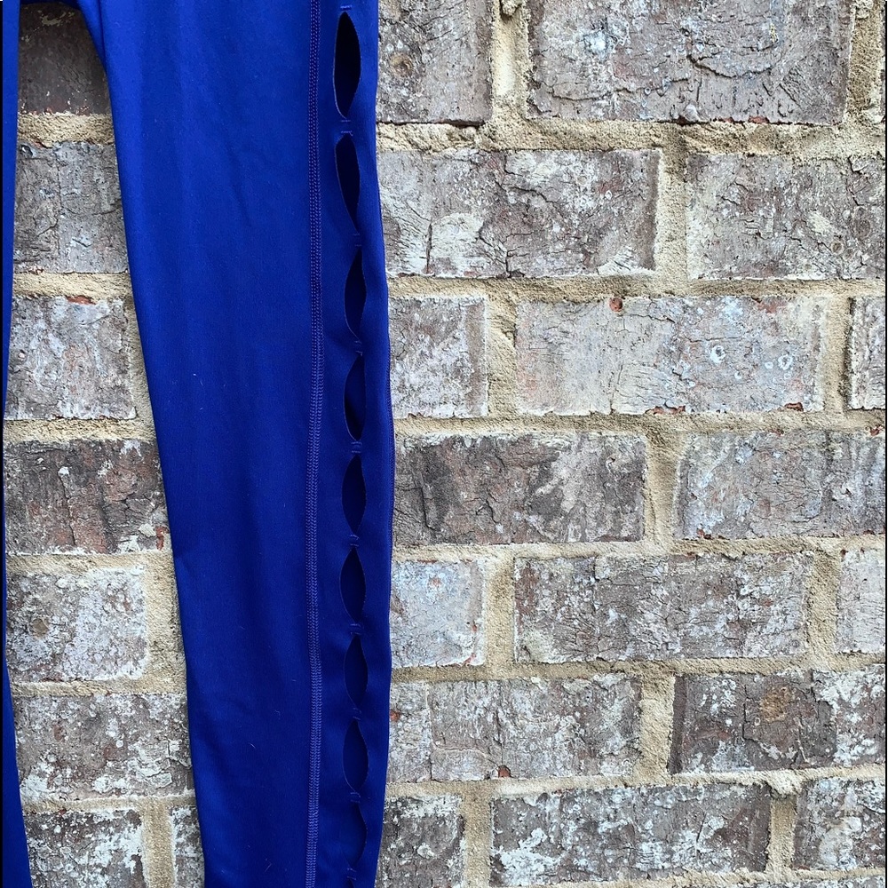 Victoria Sport Leggings - Picture 3 of 4
